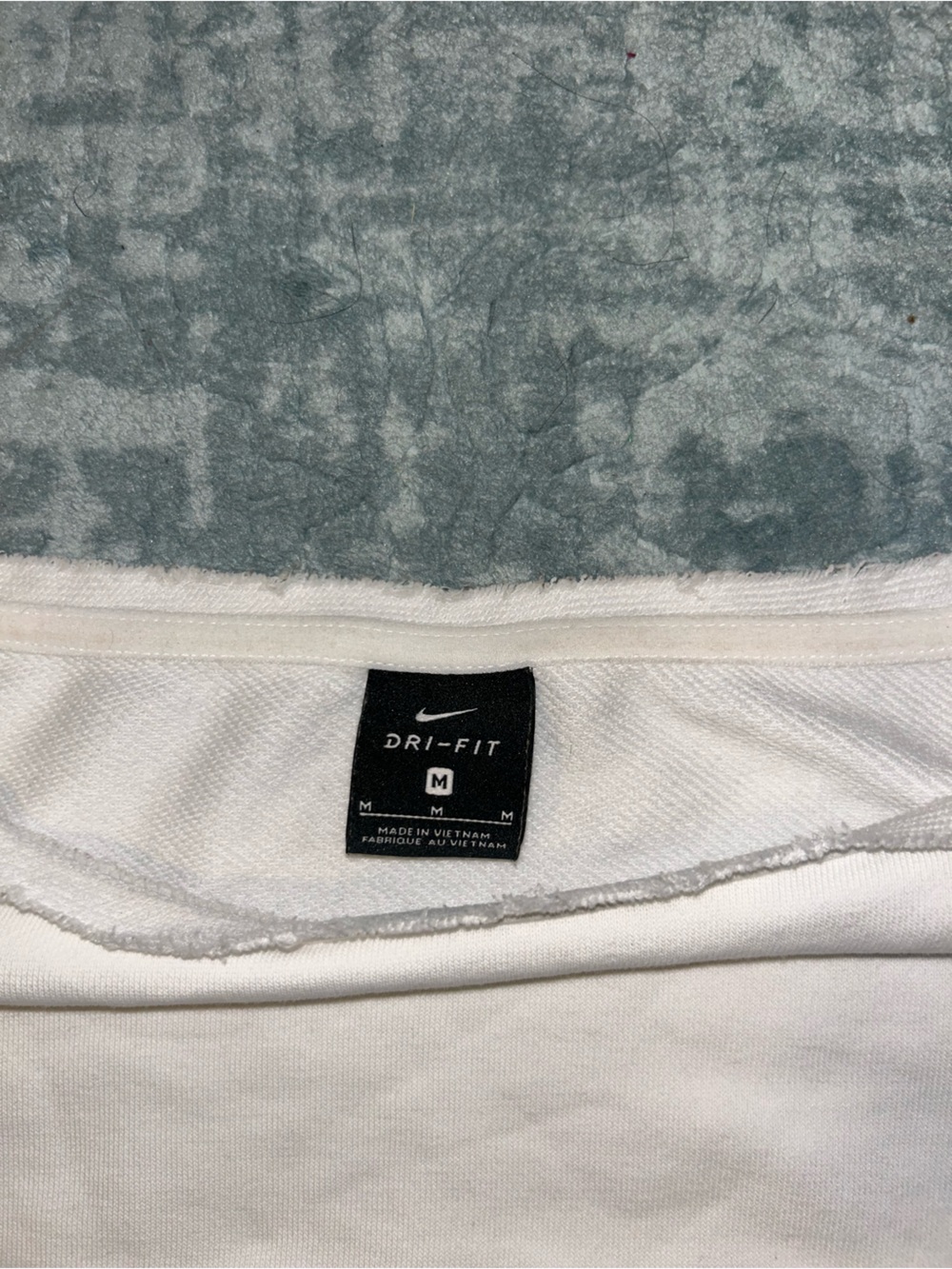 Nike Dri-FIT Cropped White & Yellow Sweatshirt - Picture 3 of 4